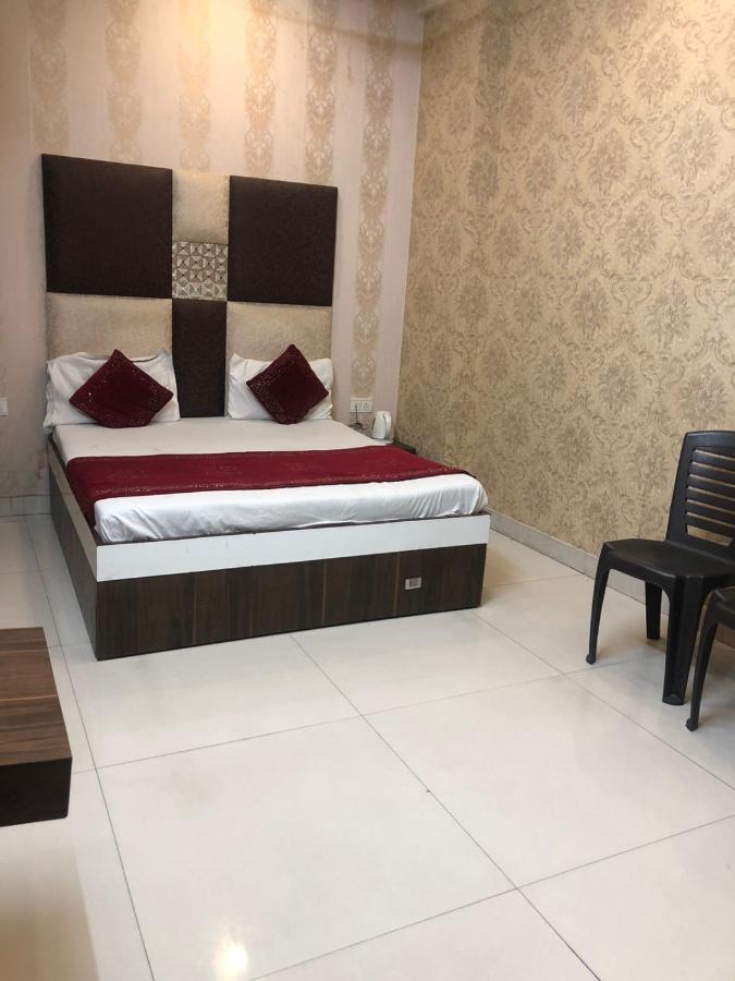 Hotel Robin Inn Amritsar Exterior photo