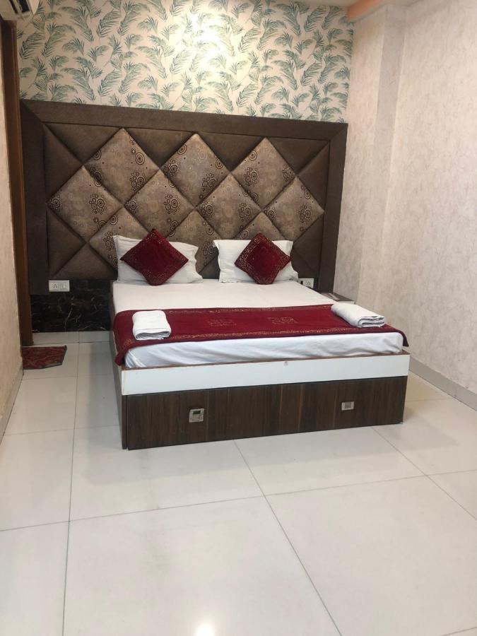 Hotel Robin Inn Amritsar Exterior photo