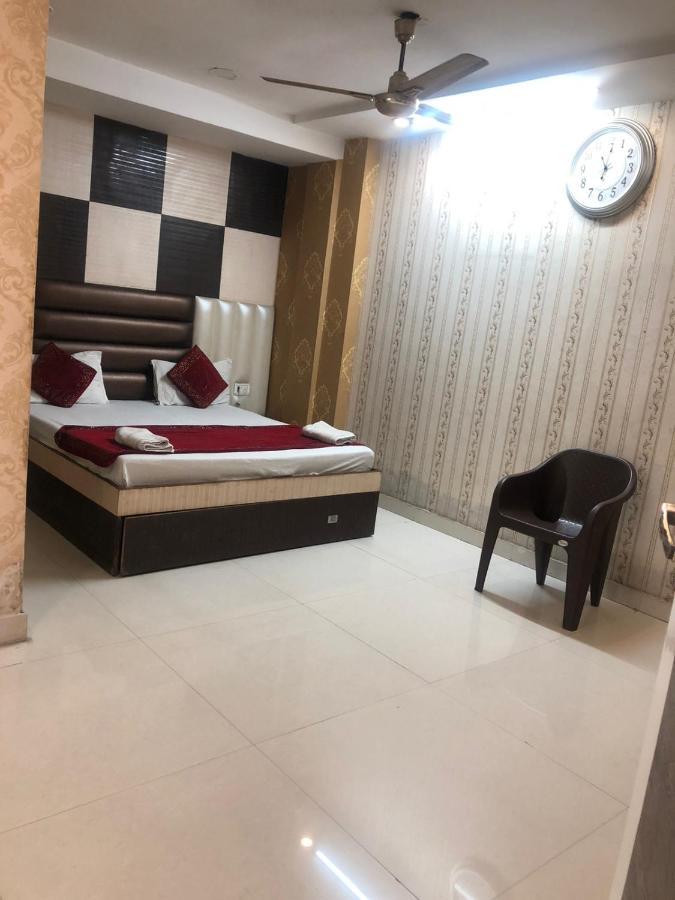 Hotel Robin Inn Amritsar Exterior photo