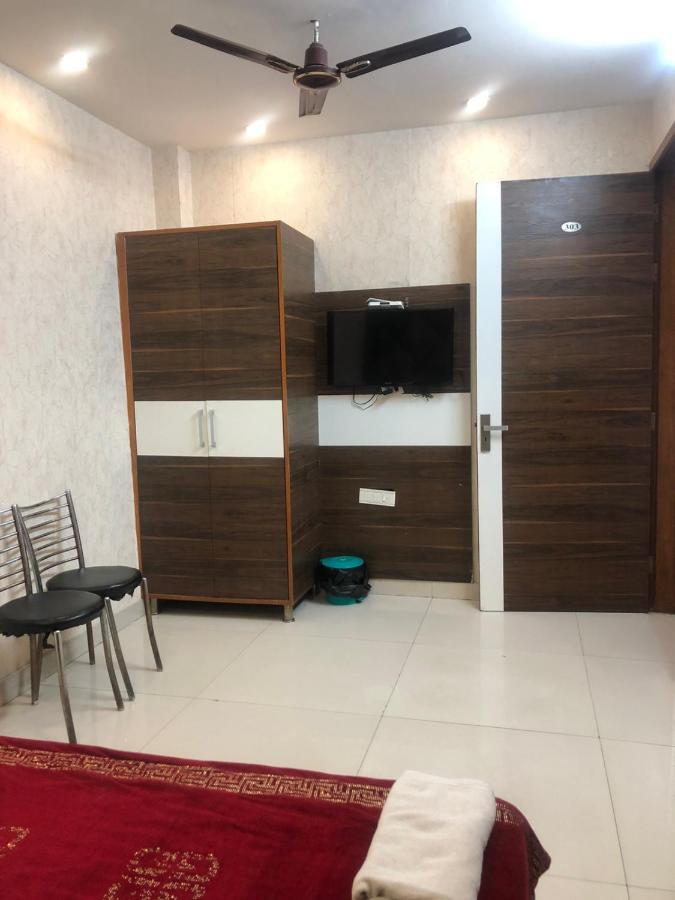 Hotel Robin Inn Amritsar Exterior photo