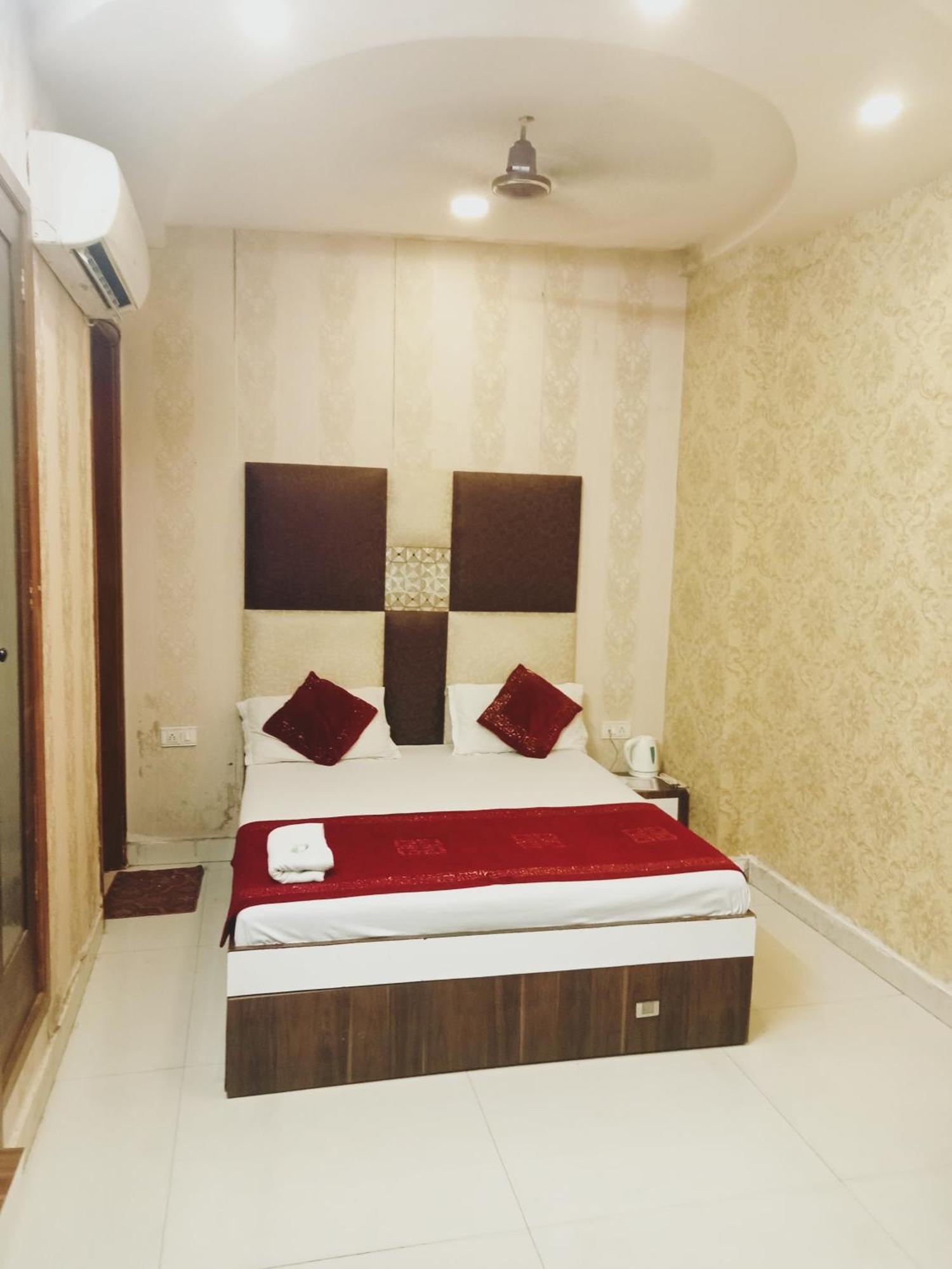 Hotel Robin Inn Amritsar Room photo